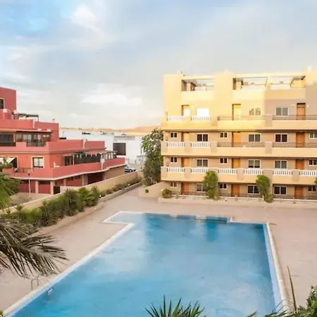 - Con Piscina Y Junto A La Playa Lejlighed *
